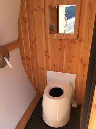 Toilettes seches